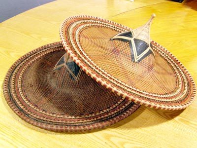 "祝福北京"畬族評選 373號雷霞及祝福物斗笠